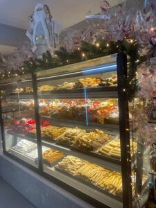 Αρτοποιείο Πυθαγόρειο Σάμος, φούρνος Πυθαγόρειο Σάμος, ζαχαροπλαστείο Πυθαγόρειο Σάμος, φρέσκο ψωμί Πυθαγόρειο Σάμος, αρτοσκευάσματα Πυθαγόρειο Σάμος, σφολιατοειδή Πυθαγόρειο Σάμος, βουτήματα Πυθαγόρειο Σάμος, γλυκά Πυθαγόρειο Σάμος, παγωτά Πυθαγόρειο Σάμος, Καπιολδάσης Βύρωνας