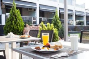 Ενοικιαζόμενα δωμάτια Νέα Βρασνά Amalia Center Φραντζής Κωνσταντίνος 14 Ενοικιαζόμενα δωμάτια Νέα Βρασνά, σουίτες Νέα Βρασνά, πολυτελή δωμάτια Νέα Βρασνά, διαμονή Νέα Βρασνά, στούντιο Νέα Βρασνά, ξενοδοχείο Νέα Βρασνά, Amalia Center