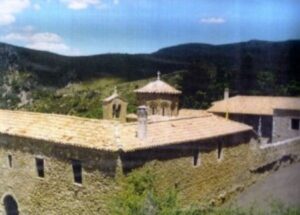 Ιερά Μονή Γόλα Λακωνίας, ανδρικό μοναστήρι Γόλα Λακωνίας, εκκλησία Γόλα Λακωνίας, ιερός ναός Γόλα Λακωνίας, χώρος προσευχής Γόλα Λακωνίας, εκκλησιαστική λειτουργία Γόλα Λακωνίας, Ζωοδόχου Πηγής Γόλας