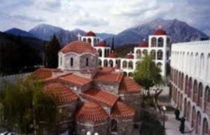 Ιερά Μονή Τρίκορφο Φωκίδας, μοναστήρι Τρίκορφο Φωκίδας, εκκλησία Τρίκορφο Φωκίδας, ιερός ναός Τρίκορφο Φωκίδας, χώρος προσευχής Τρίκορφο Φωκίδας, εκκλησιαστική λειτουργία Τρίκορφο Φωκίδας, Αγίων Αυγουστίνου Ίππωνος