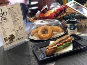 Καφετέρια Βαθύ Σάμος, περίπτερο, καφές Βαθύ Σάμος, ροφήματα Βαθύ Σάμος, πρωινά γεύματα Βαθύ Σάμος, φυσικοί χυμοί Βαθύ Σάμος, σάντουιτς Βαθύ Σάμος, σνακ Βαθύ Σάμος, γλυκά Βαθύ Σάμος, Sil Cafe