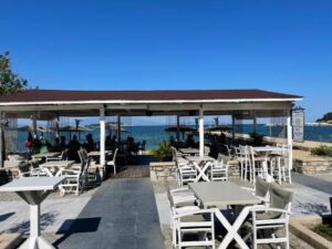 Καφετέρια Ολυμπιάδα Χαλκιδικής, καφές Ολυμπιάδα Χαλκιδικής, ροφήματα Ολυμπιάδα Χαλκιδικής, πρωινά γεύματα Ολυμπιάδα Χαλκιδικής, φυσικοί χυμοί Ολυμπιάδα Χαλκιδικής, πίτσες Ολυμπιάδα Χαλκιδικής, σάντουιτς Ολυμπιάδα Χαλκιδικής, Μώλος