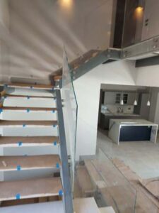 Τζάμια Γουβιά Κέρκυρα, κρύσταλλα Γουβιά Κέρκυρα, πτυσσόμενες υαλόπορτες Γουβιά Κέρκυρα, αυτόματες πόρτες Γουβιά Κέρκυρα, γυάλινα διαχωριστικά Γουβιά Κέρκυρα, αυτοματισμοί εισόδων Γουβιά Κέρκυρα, περσίδες σκίασης Γουβιά Κέρκυρα, Koutmos Glass